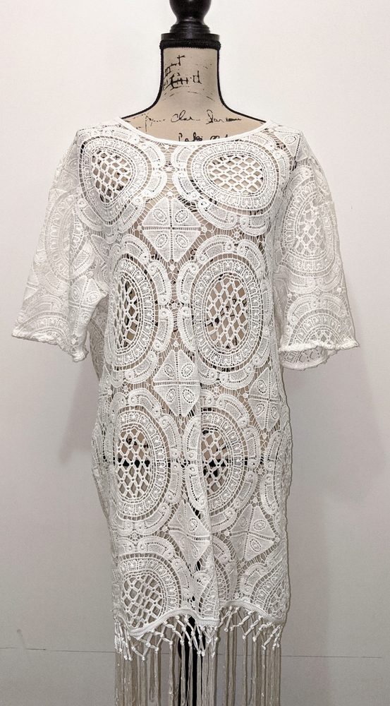 White knitted dress